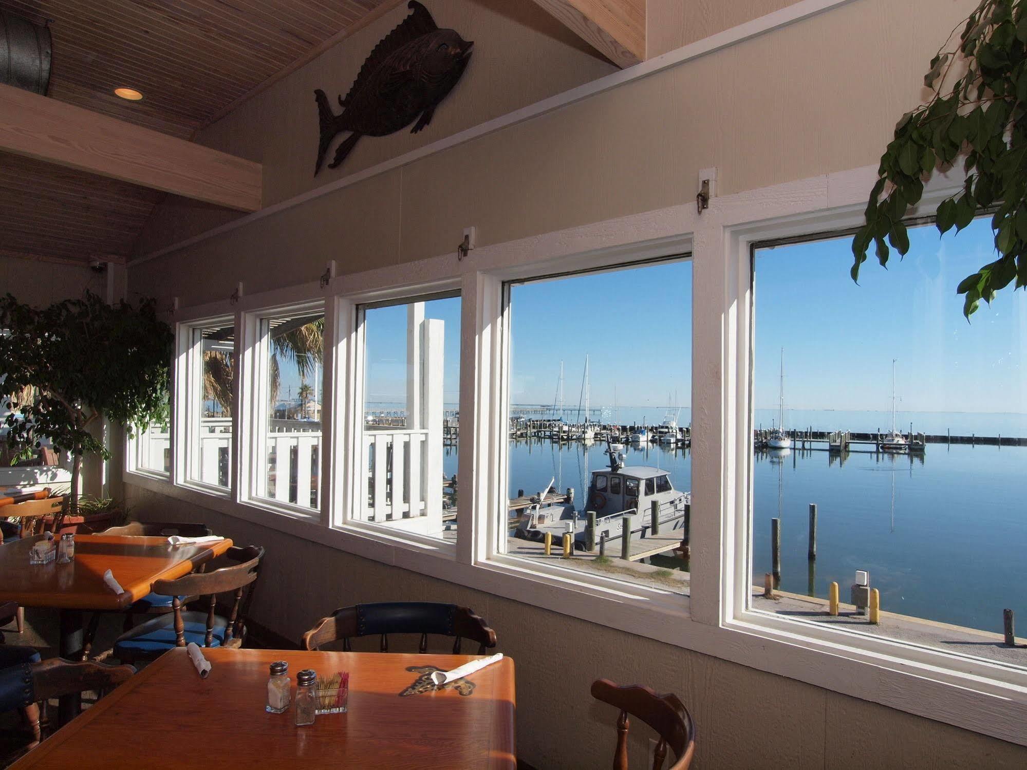 The Inn At Fulton Harbor Bagian luar foto