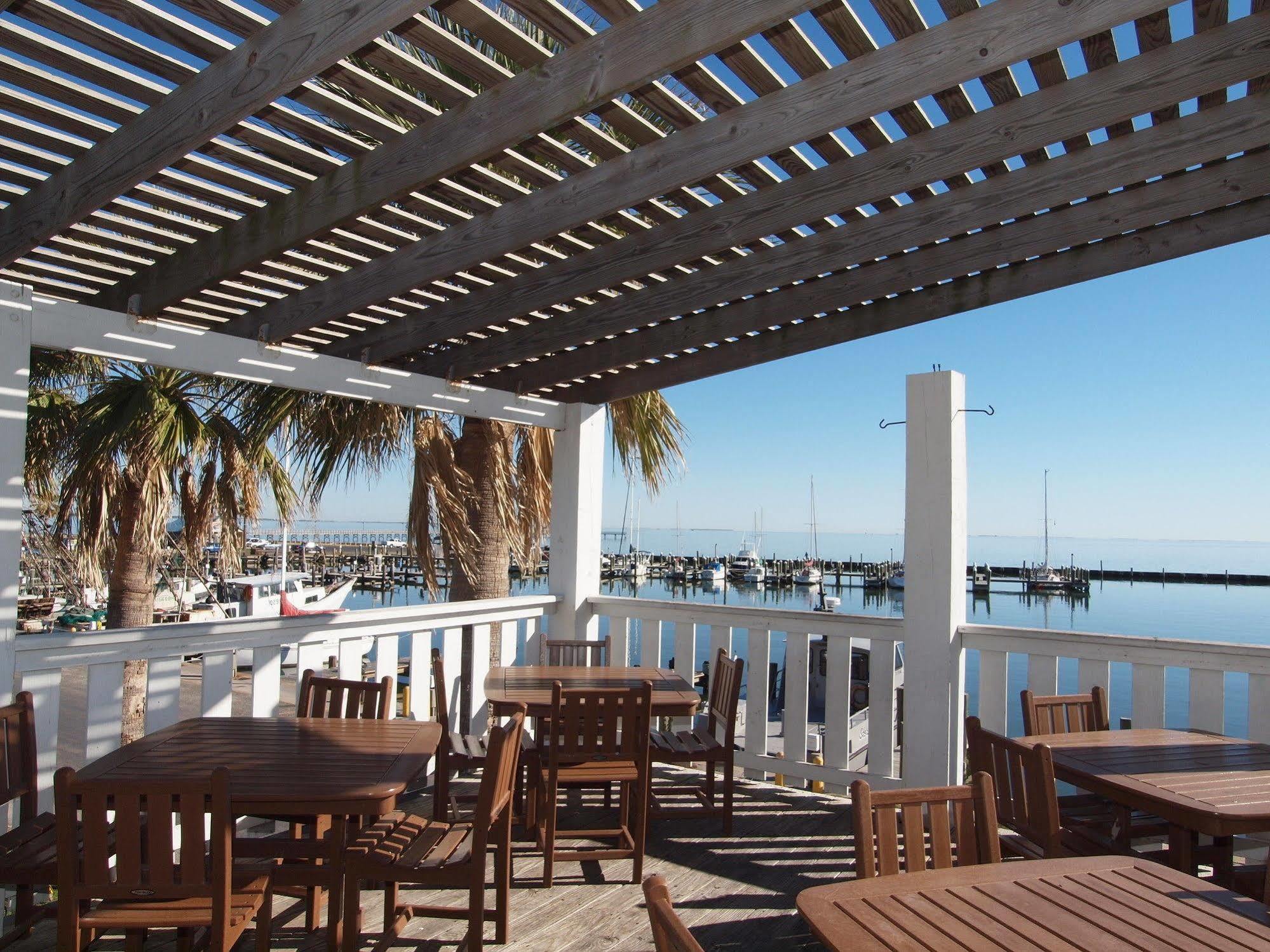 The Inn At Fulton Harbor Bagian luar foto